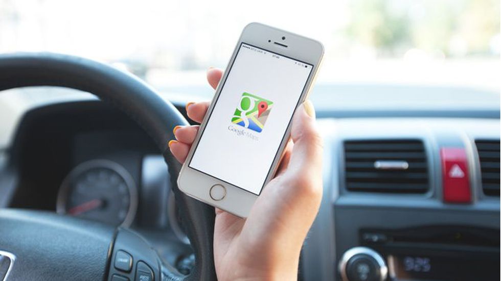 Google Maps ya permite a los usuarios avisar de radares y accidentes: te contamos cómo