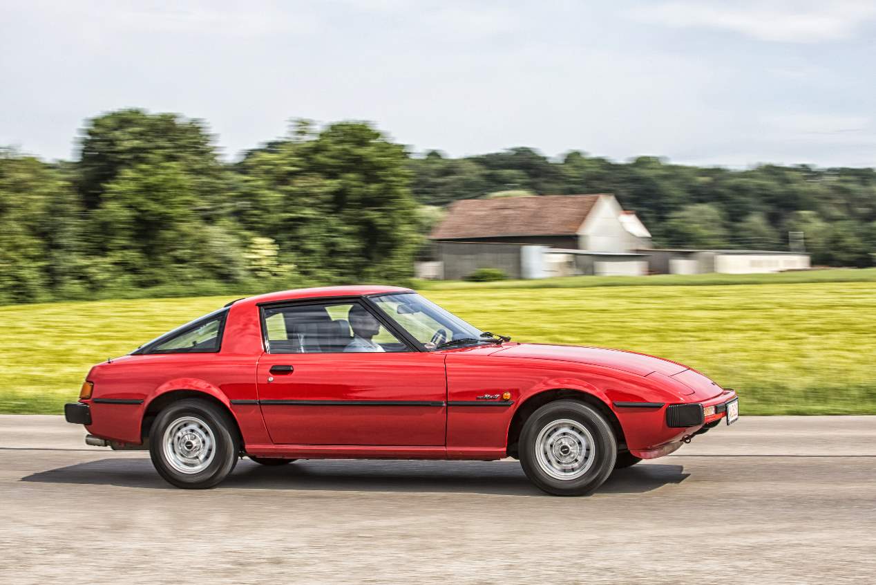 A prueba el Mazda RX-7 (1978) de primera generación