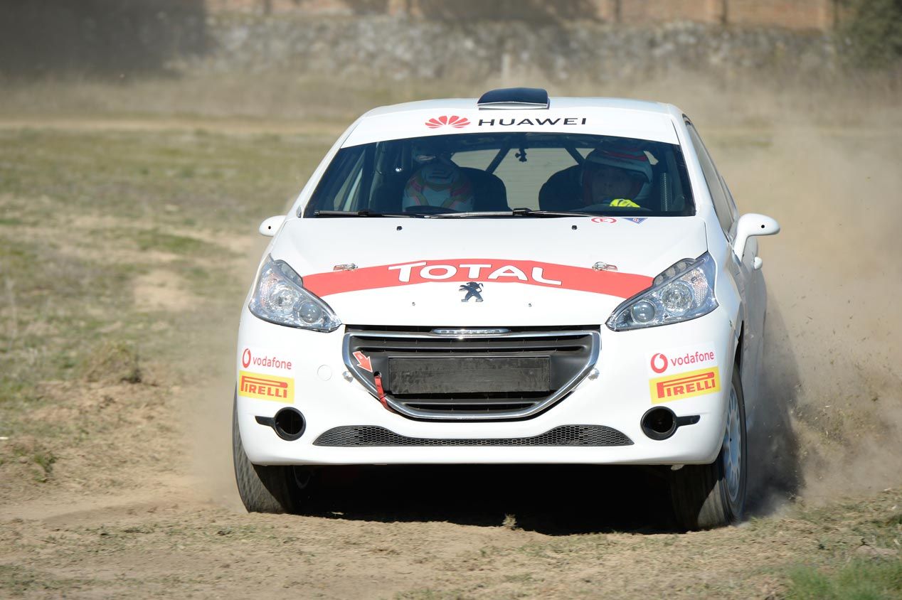 Probamos el Peugeot 208 R2 de rallyes