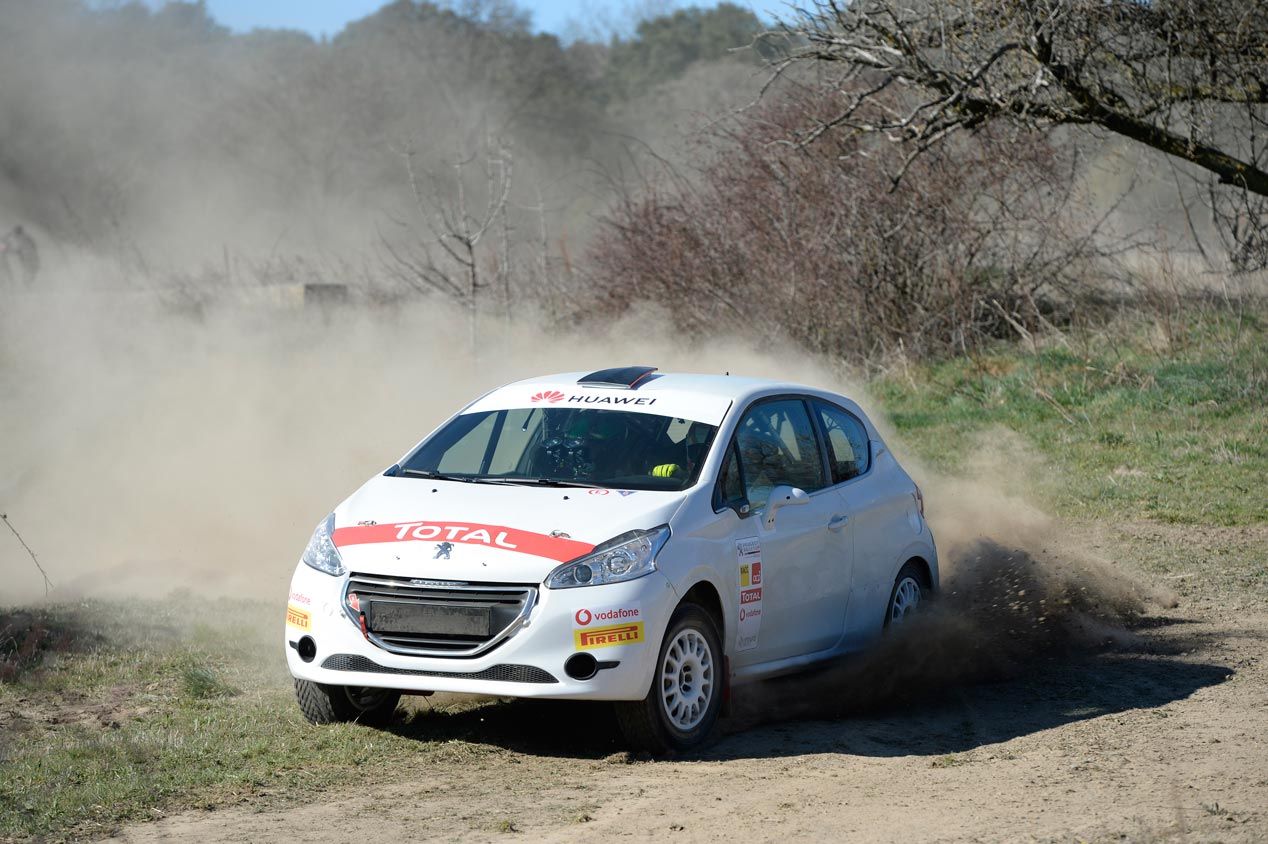Probamos el Peugeot 208 R2 de rallyes