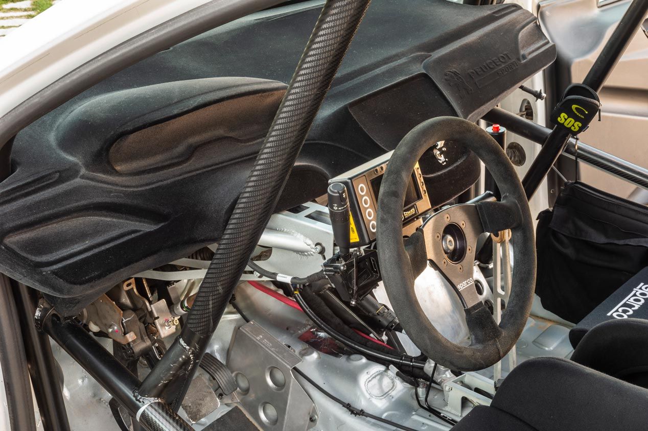 Probamos el Peugeot 208 R2 de rallyes