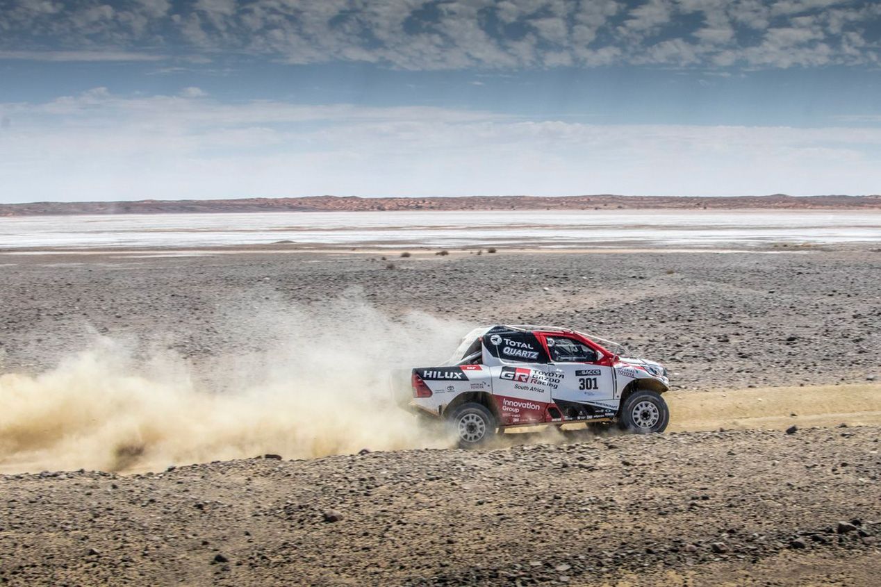 Las primeras imágenes de Alonso probando el Toyota del Dakar