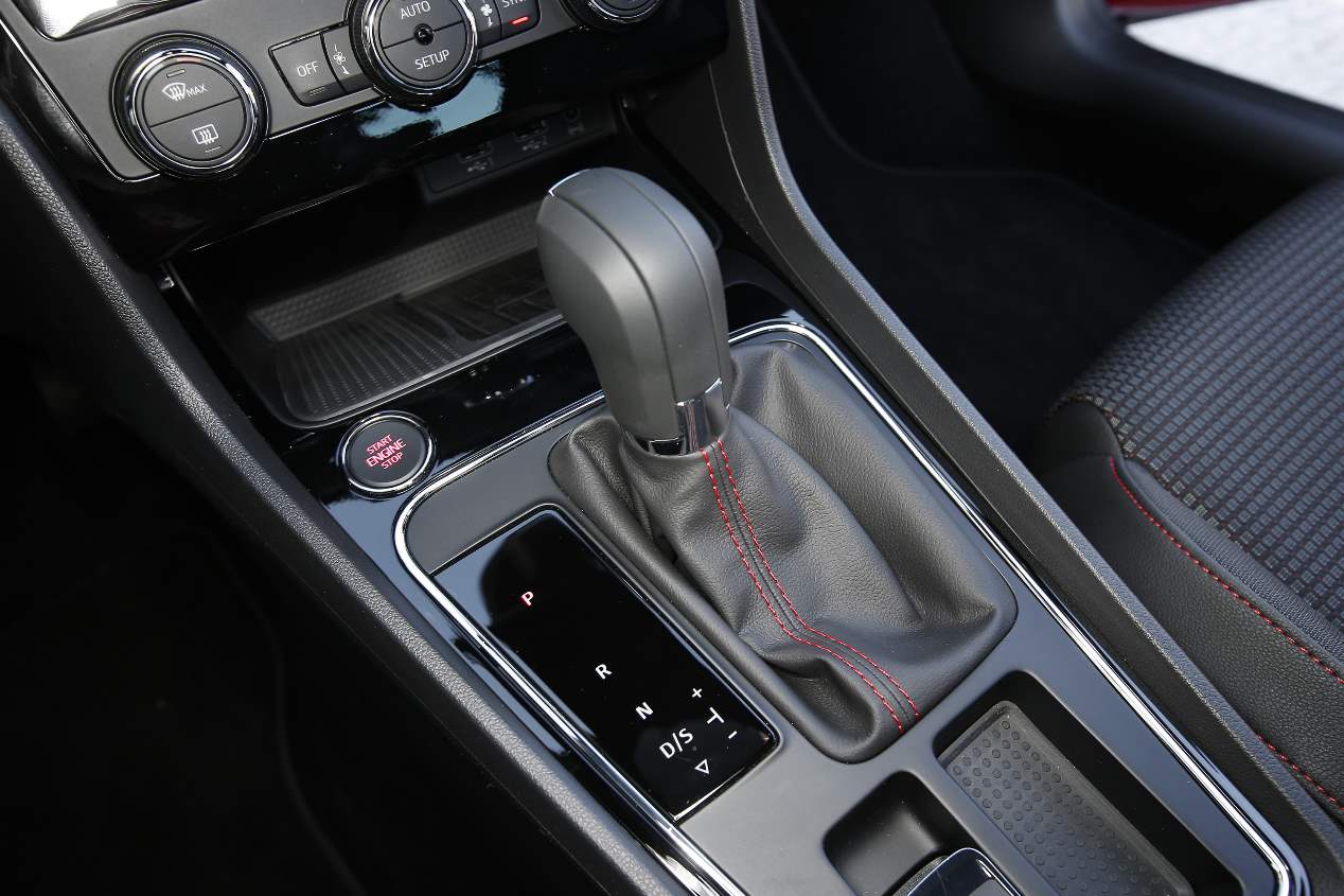 El Seat León 1.5 TGi Evo GNC 2019 de gas, en fotos