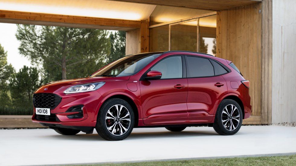 Ford Kuga 2019: datos y fotos oficiales del SUV, ahora también híbrido enchufable
