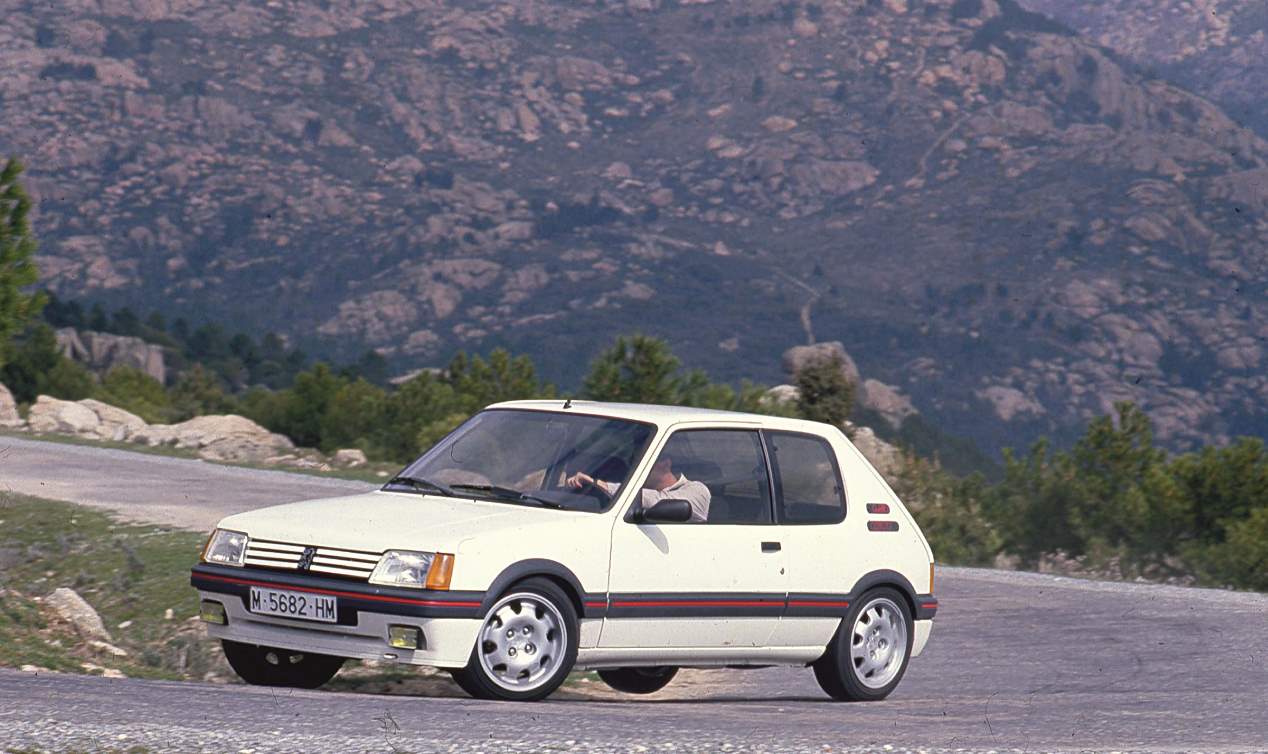 Pequeño pero matón: así era el Peugeot 205 GTI 1.9 130 CV