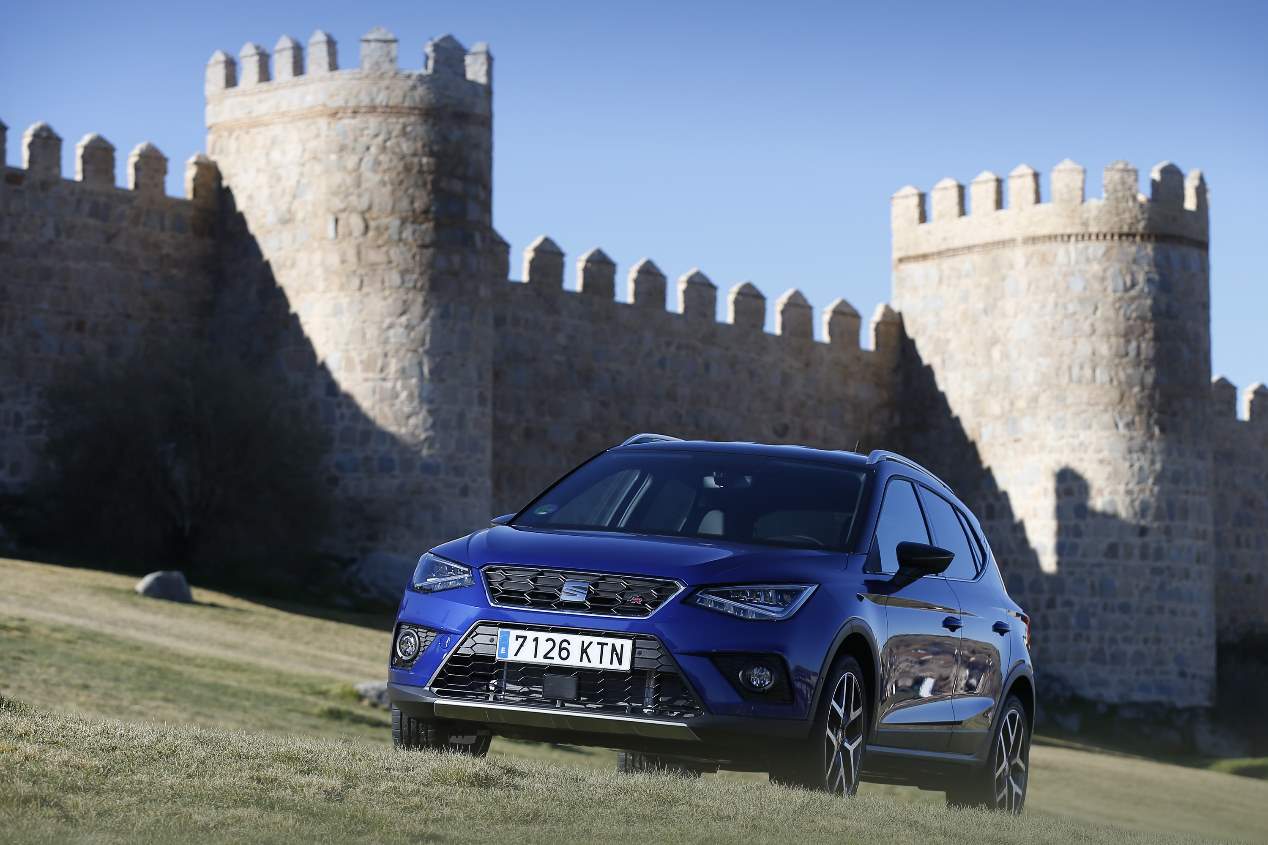 A prueba el Seat Arona TGI, el primer SUV del mundo híbrido de gas GNC y gasolina