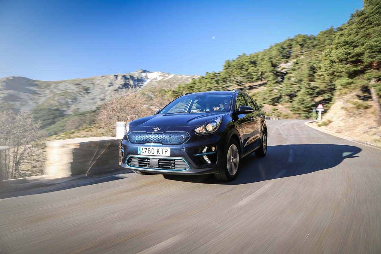 Todas las novedades de coches y SUV que se presentan este mes 