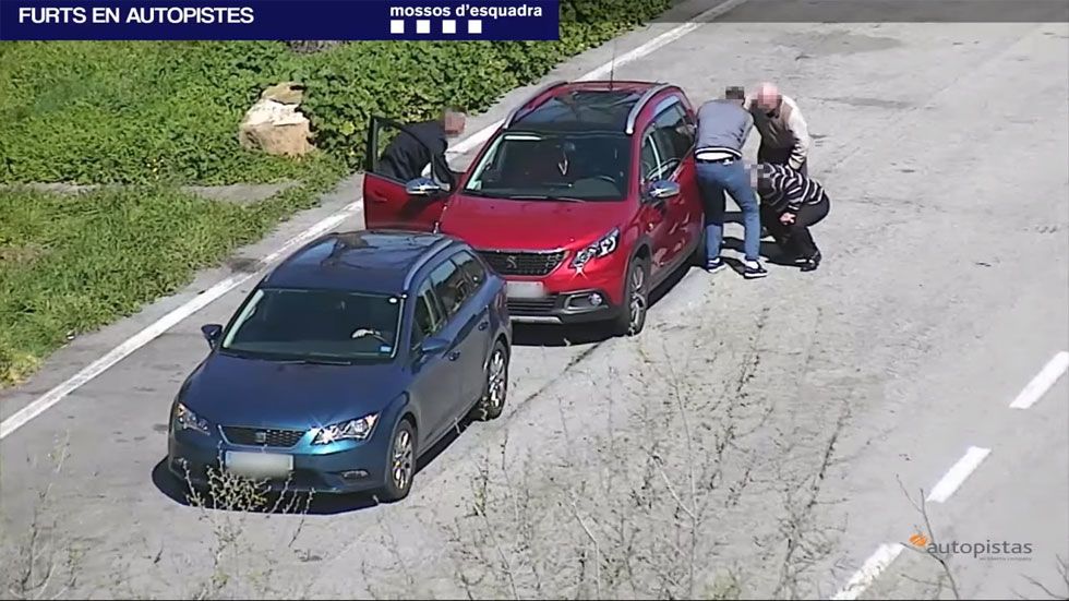 Todas las estafas y timos de los que alerta la policía