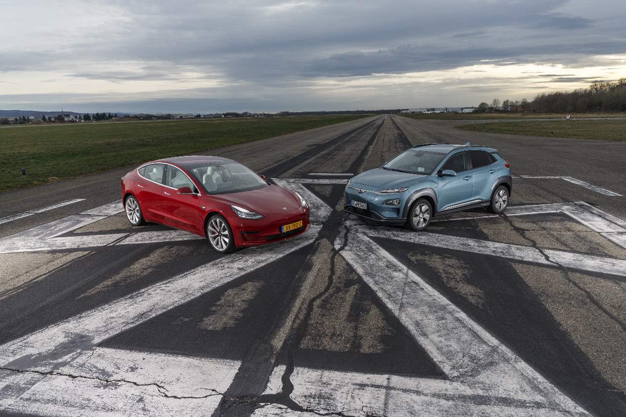 Comparativa de eléctricos: Tesla Model 3 vs Hyundai Kona EV