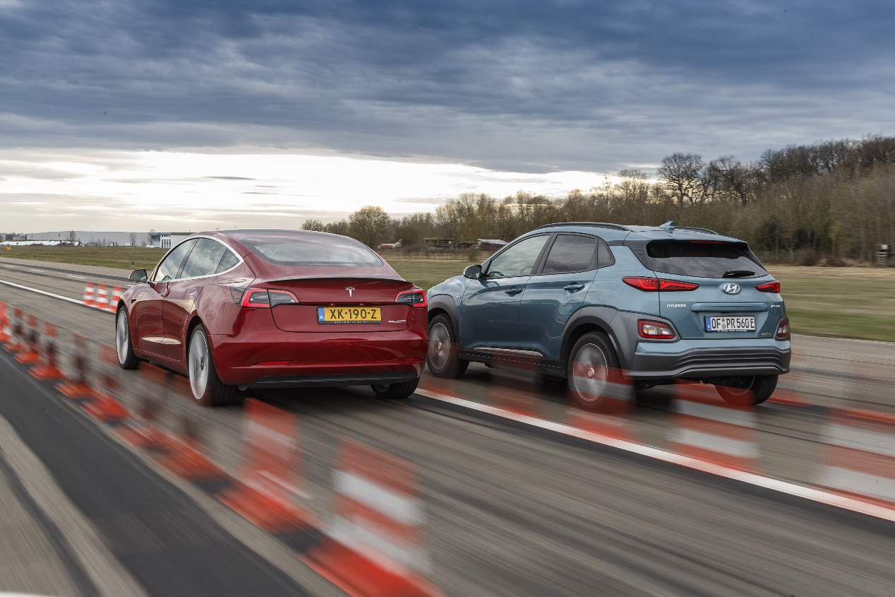 Comparativa de eléctricos: Tesla Model 3 vs Hyundai Kona EV