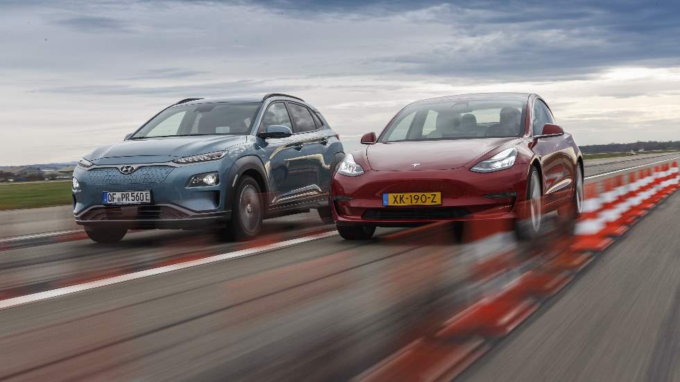 Tesla Model 3 vs Hyundai Kona EV: a prueba dos de los mejores coches eléctricos