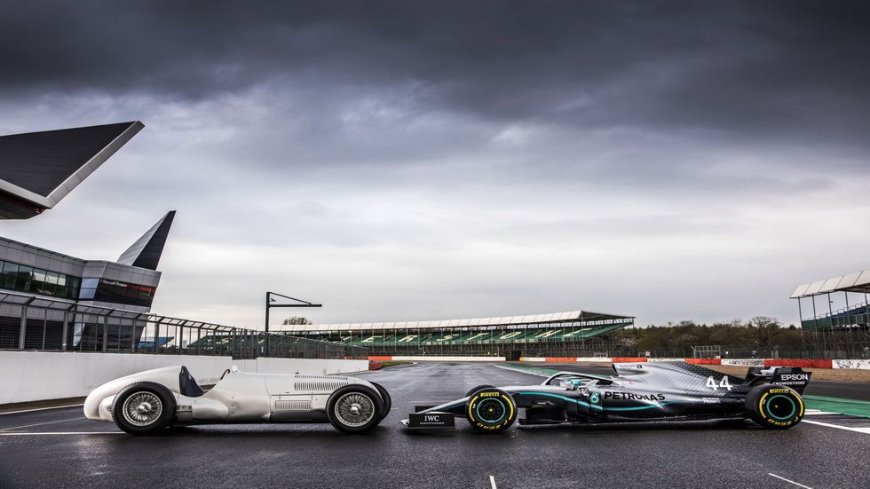 Los Mercedes W 25 y W10