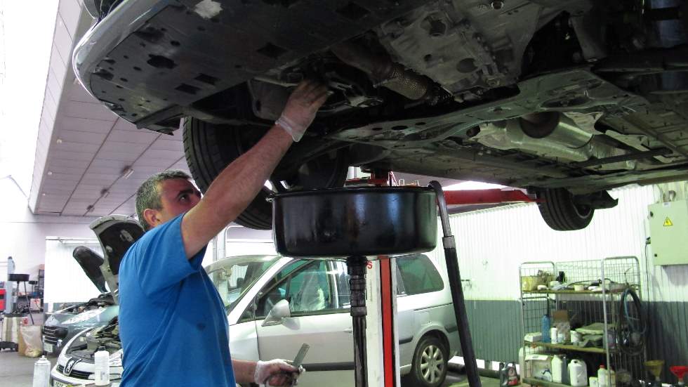 Mantenimiento de los coches en los talleres oficiales de marca: ¿merece la pena?
