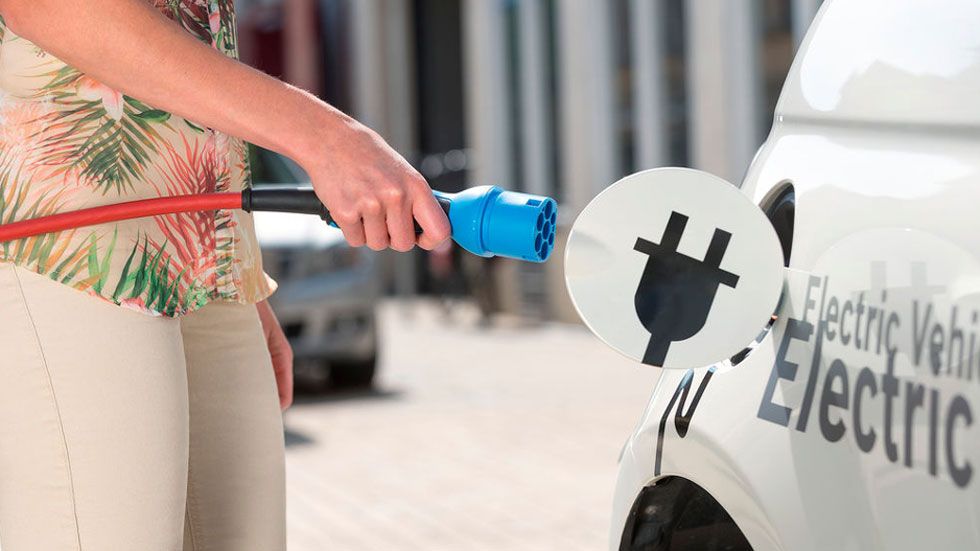 La autonomía del coche eléctrico aumenta un 135% en 6 años