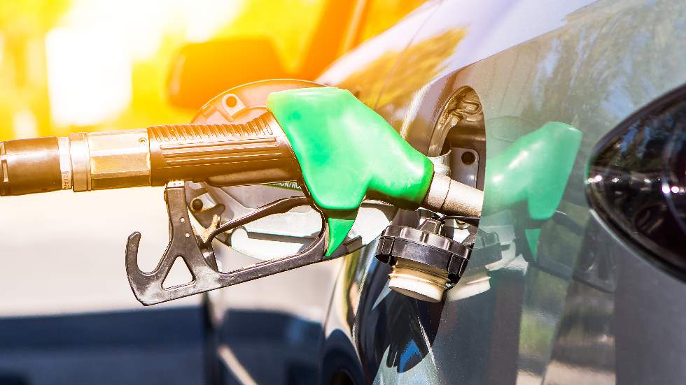 ¿Por qué suele gustar el olor de la gasolina? Hay una explicación científica