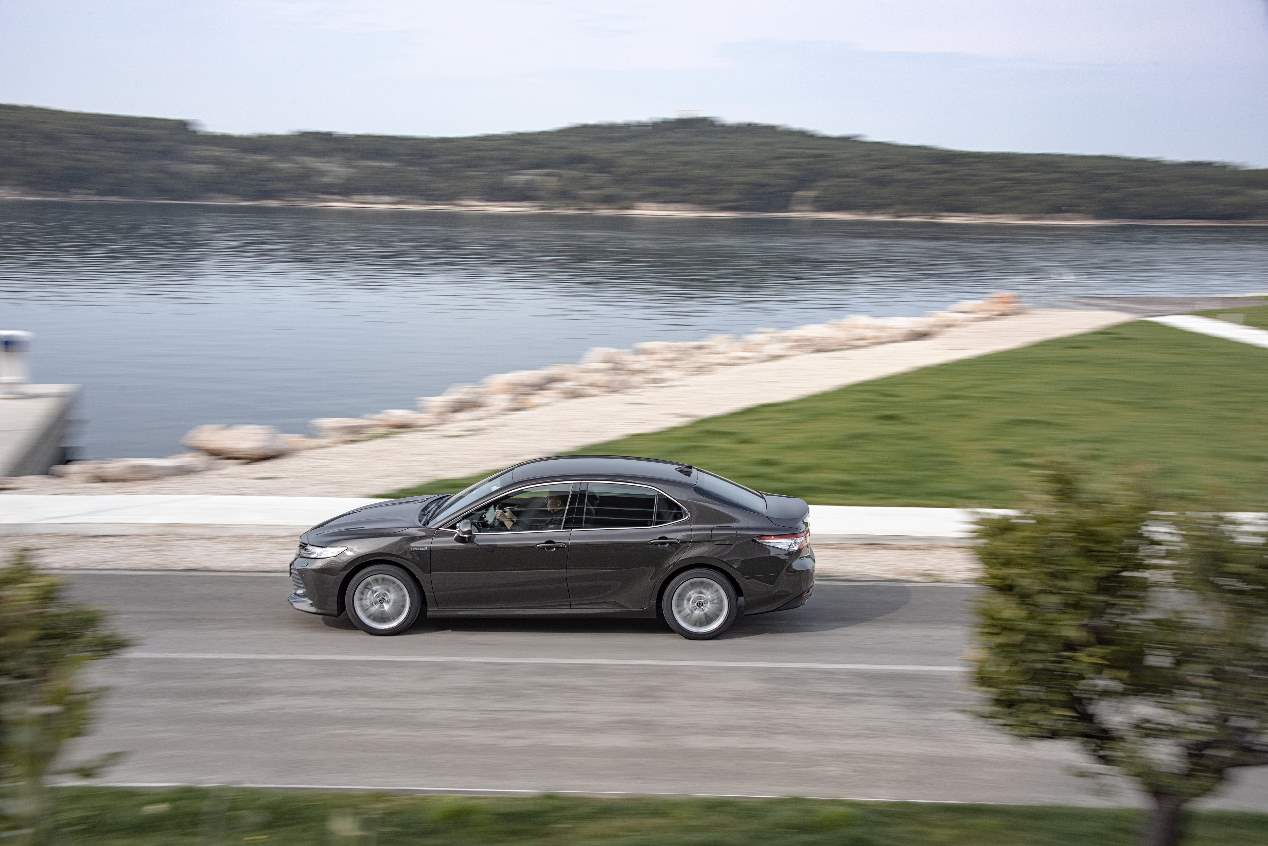 Toyota Camry 2019: el sustituto del Avensis en Europa, en fotos