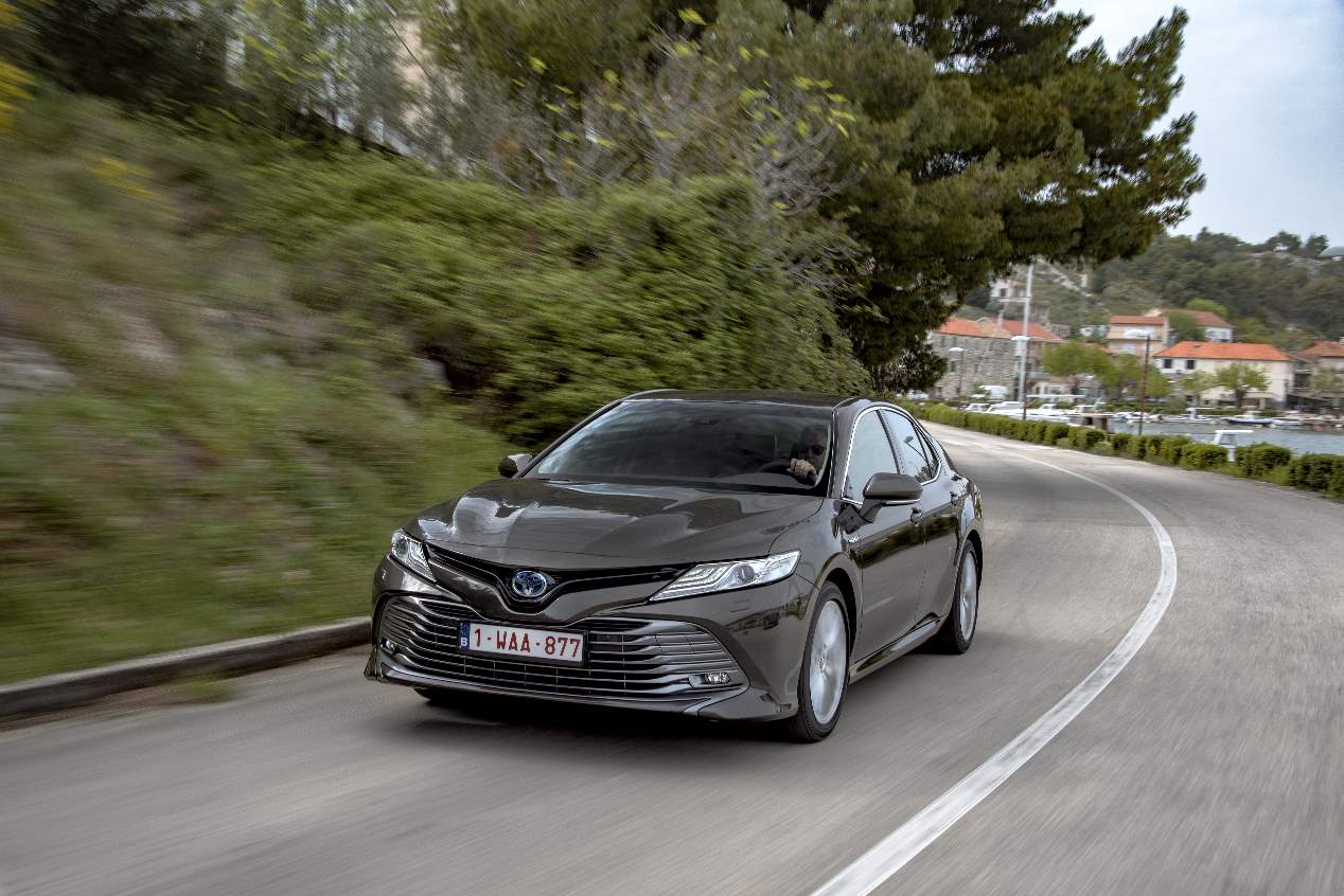Toyota Camry 2019: el sustituto del Avensis en Europa, en fotos