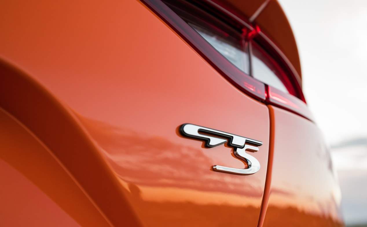 Kia Stinger GTS: las fotos de la nueva berlina deportiva