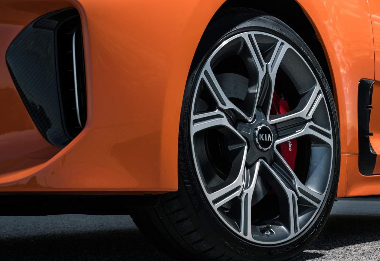 Kia Stinger GTS: las fotos de la nueva berlina deportiva