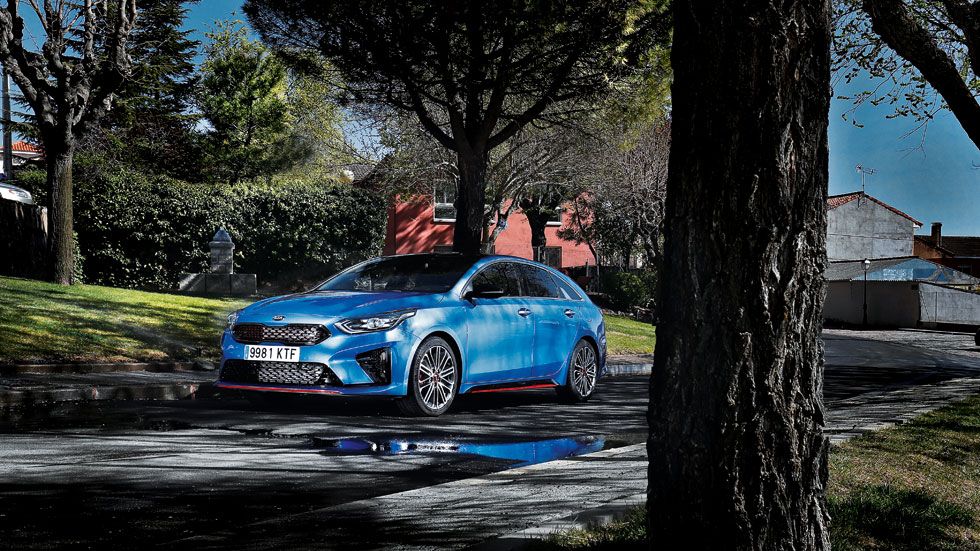 Kia ProCeed GT.