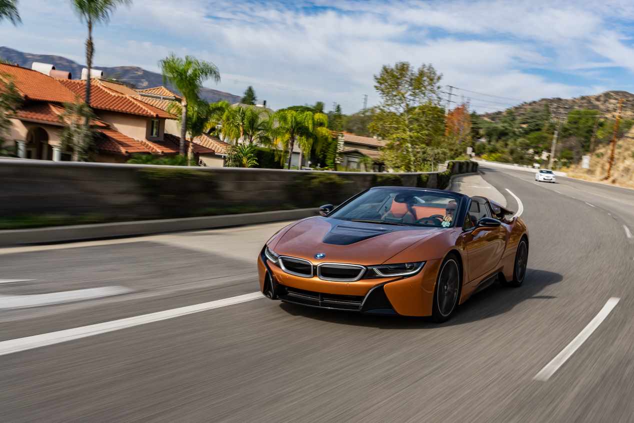 BMW i8 Roadster y C Evolution: movilidad eléctrica a 2 y 4 ruedas... ¡por Los Ángeles!