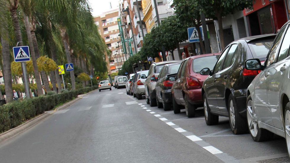 Las multas que te pueden poner por tener el coche aparcado o parado