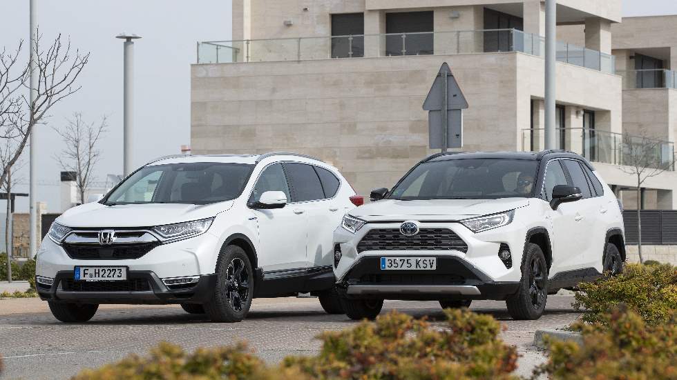 Honda CR-V Hybrid 4x2 vs Toyota RAV4 Hybrid 4x2: qué SUV híbrido es mejor