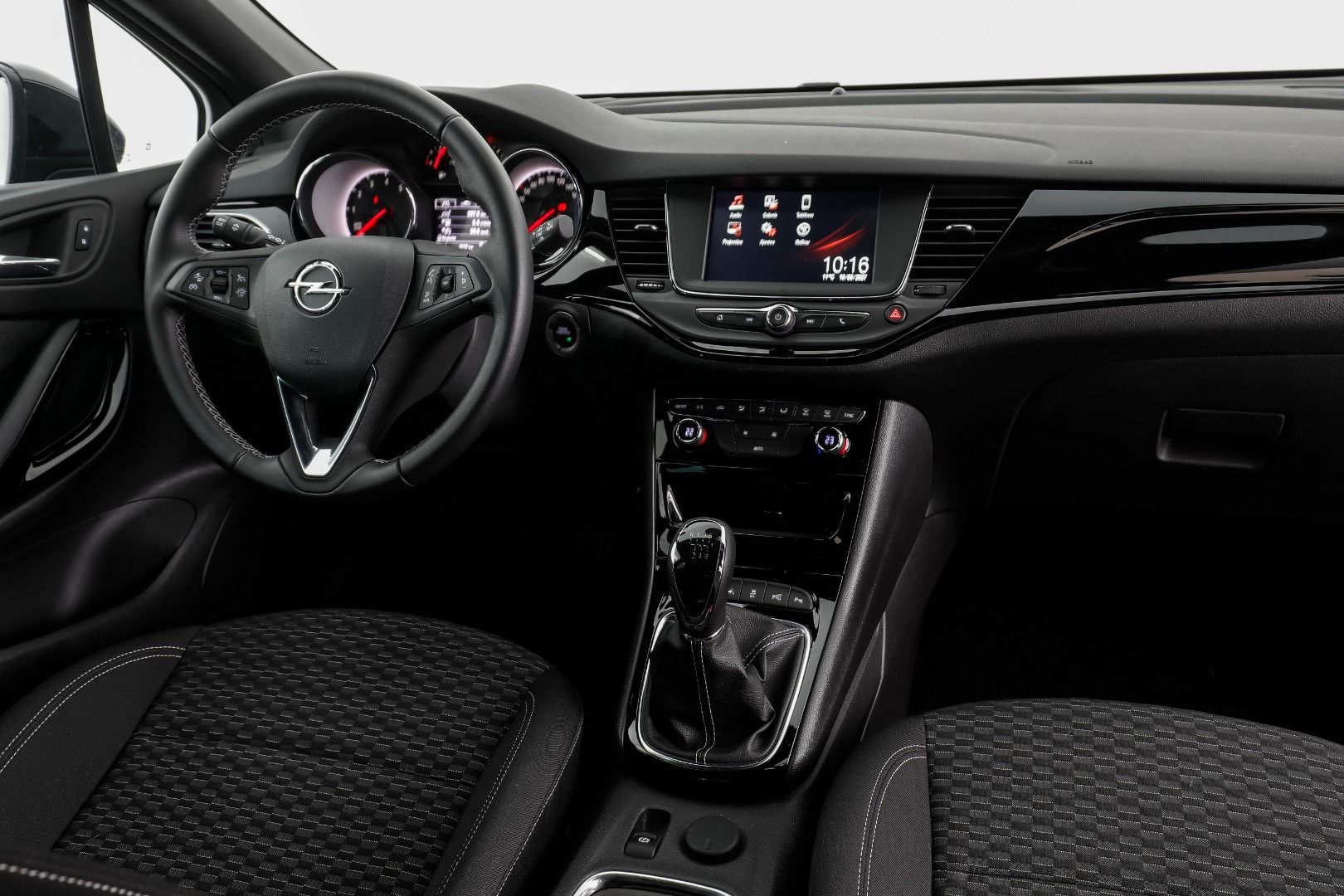 Comparativa: Seat León 1.5 EcoTSI vs Opel Astra 1.4 Turbo