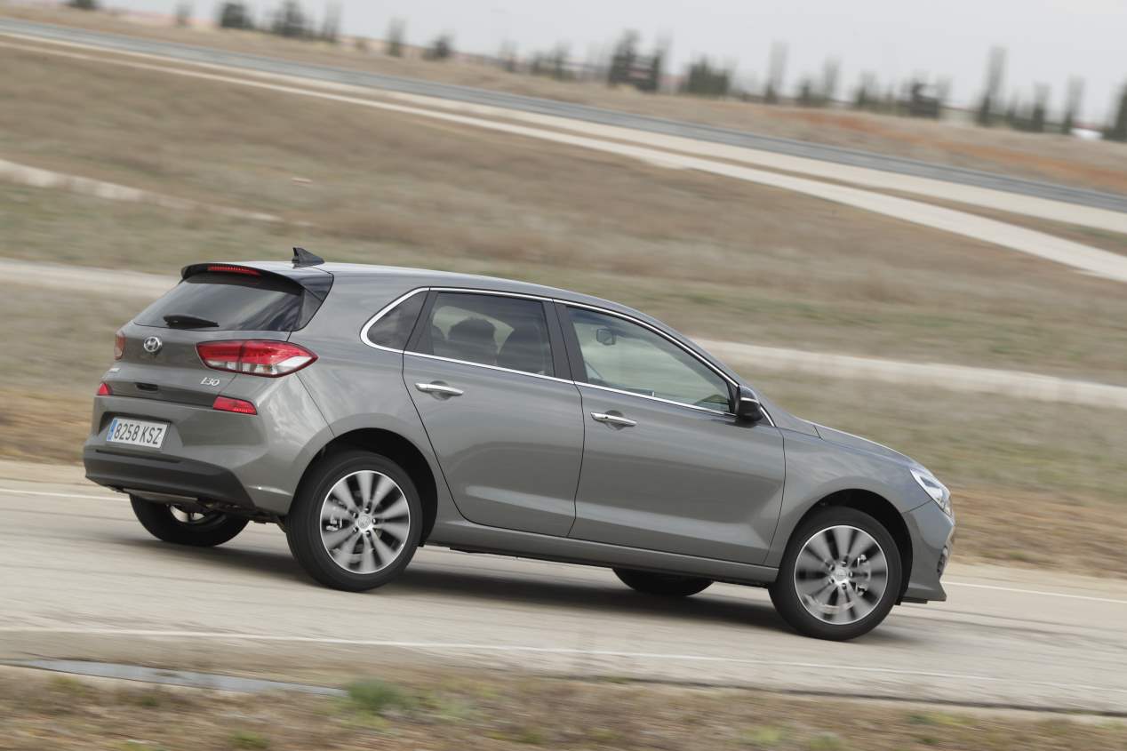 Comparativa: Hyundai i30 1.4 T-GDI vs Kia Ceed 1.4 T-GDI