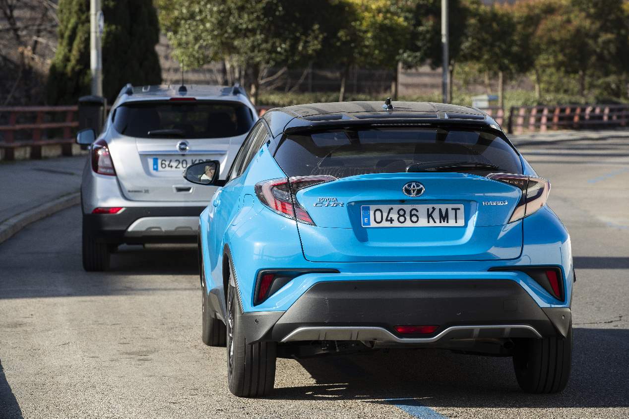 Comparativa: Opel Mokka X GLP vs Toyota C-HR