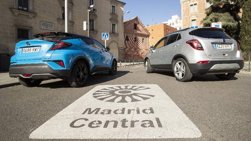 Opel Mokka X GLP vs Toyota C-HR: ¿qué SUV híbrido es mejor?