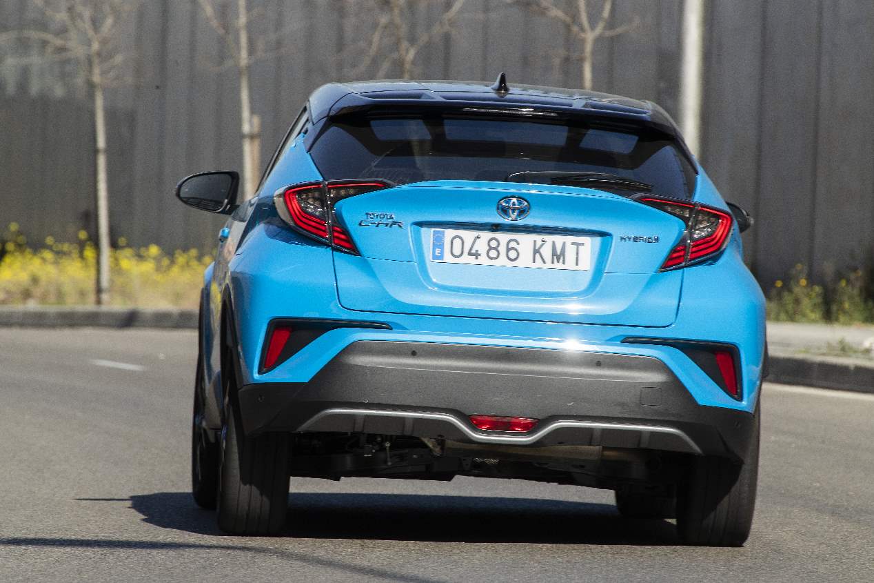 Comparativa: Opel Mokka X GLP vs Toyota C-HR