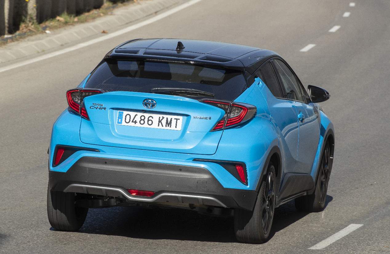 Comparativa: Opel Mokka X GLP vs Toyota C-HR