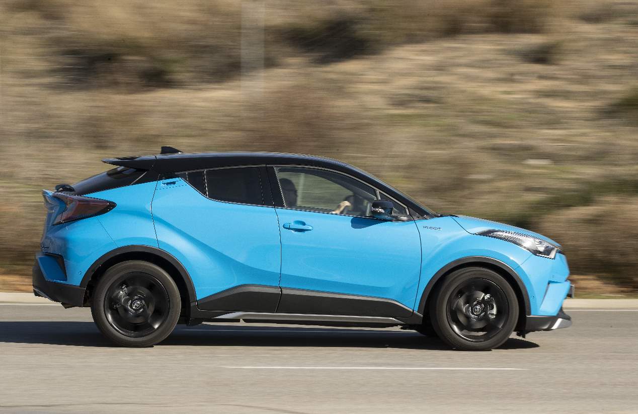 Comparativa: Opel Mokka X GLP vs Toyota C-HR