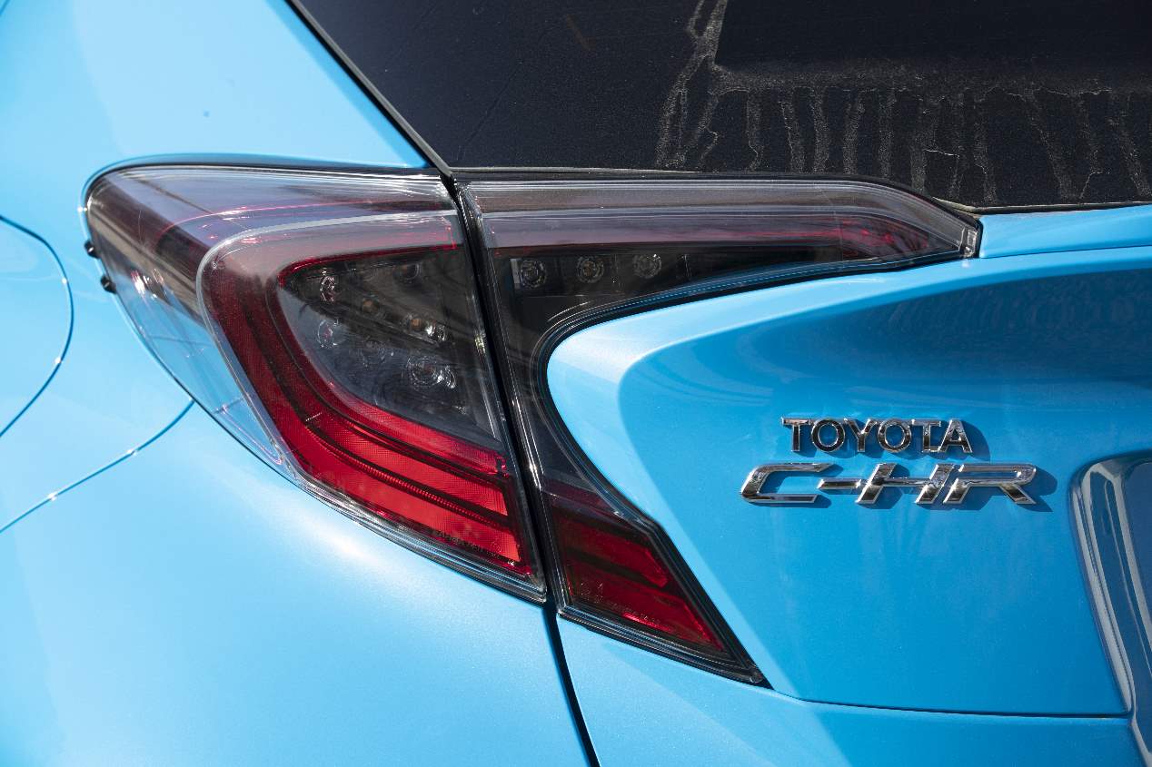 Comparativa: Opel Mokka X GLP vs Toyota C-HR