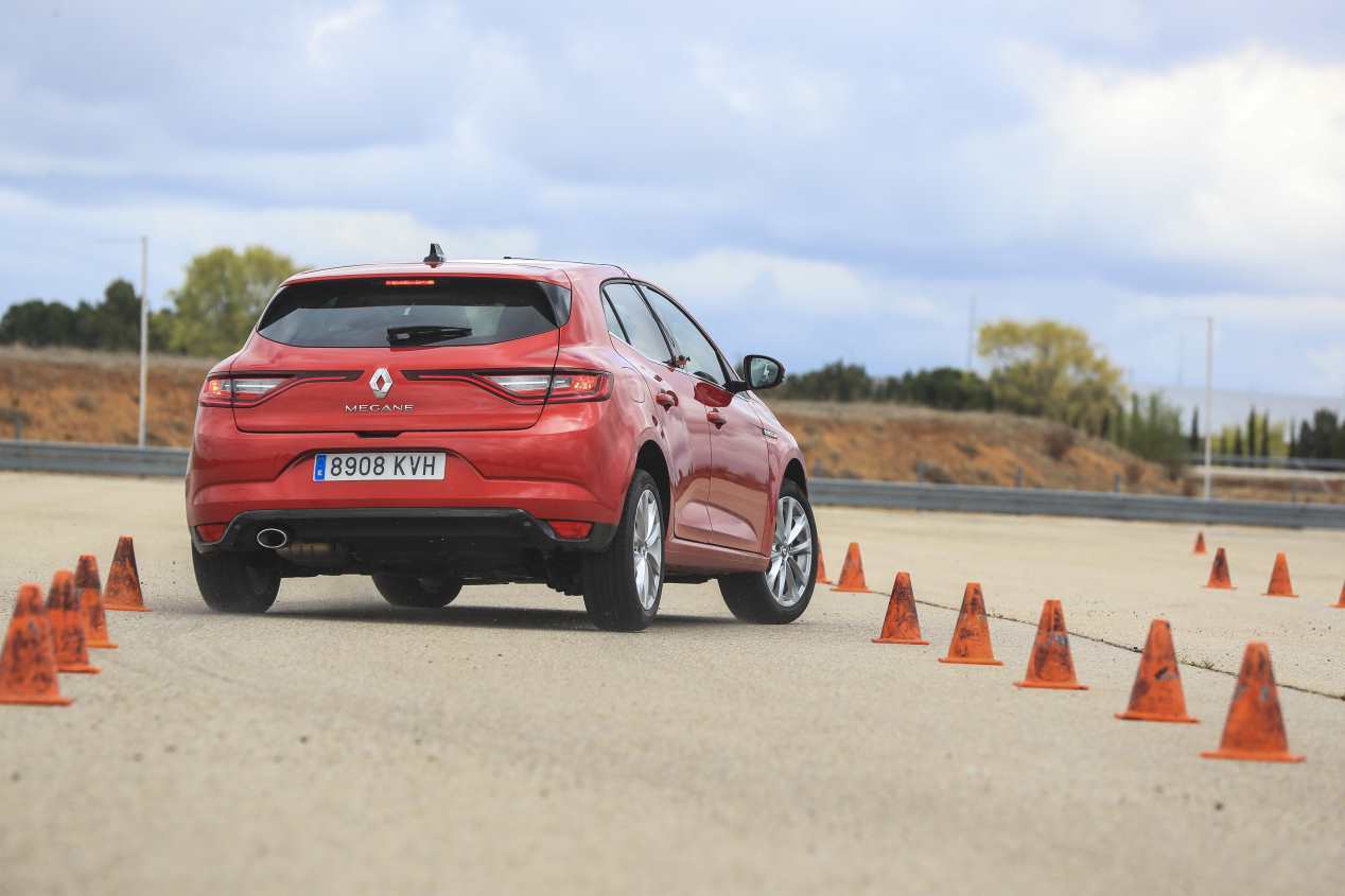 Comparativa: Seat León, Renaul Mégane, Mazda 3, Opel Astra, Ford Focus, Hyundai i30, Kia Ceed y Toyota Corolla