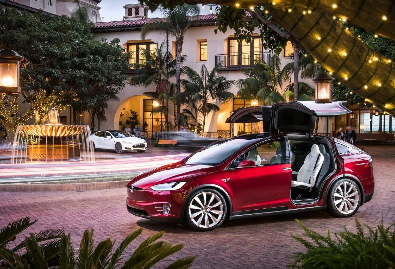Los nuevos Tesla Model S, Model 3 y Model X, en el Automobile de Barcelona 2019