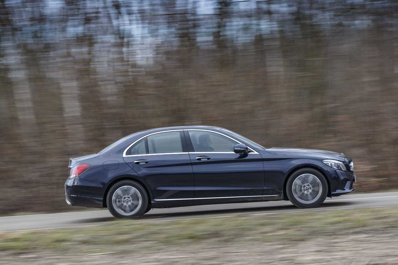 Comparativa: BMW 320d vs Mercedes C 220 d: