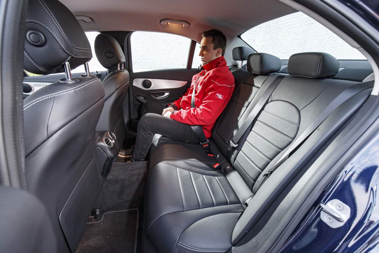 Comparativa: BMW 320d vs Mercedes C 220 d: