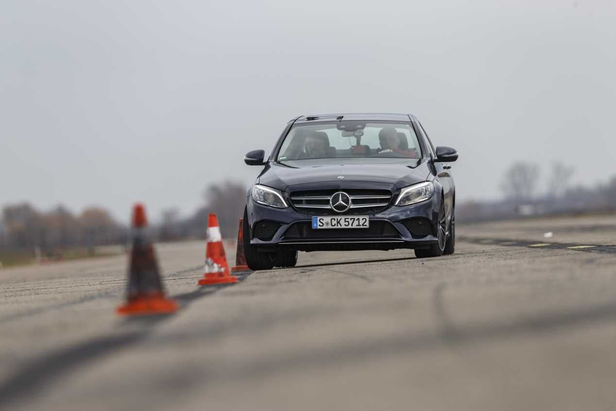 Comparativa: BMW 320d vs Mercedes C 220 d: