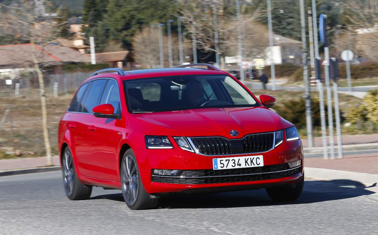 Ford Focus Sportbreak Ecoblue vs Skoda Octavia Combi: ¿qué familiar diésel es mejor?