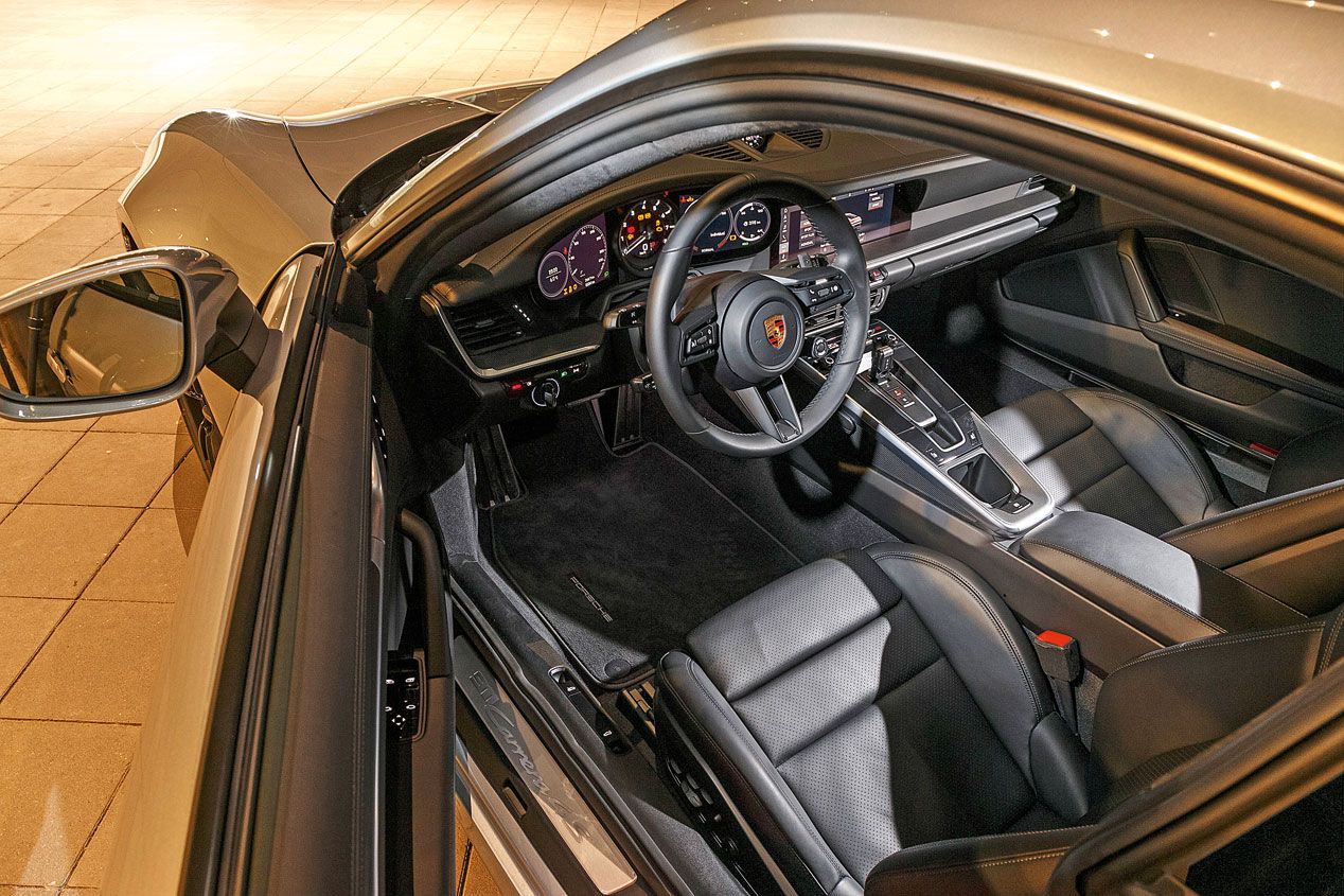 Porsche 911 Carrera 4S, el mito sigue siendo igual de divertido