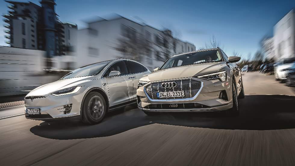 Revista Autopista 3101: Audi e-tron vs Tesla Model X, ¿cuál es el mejor SUV eléctrico?