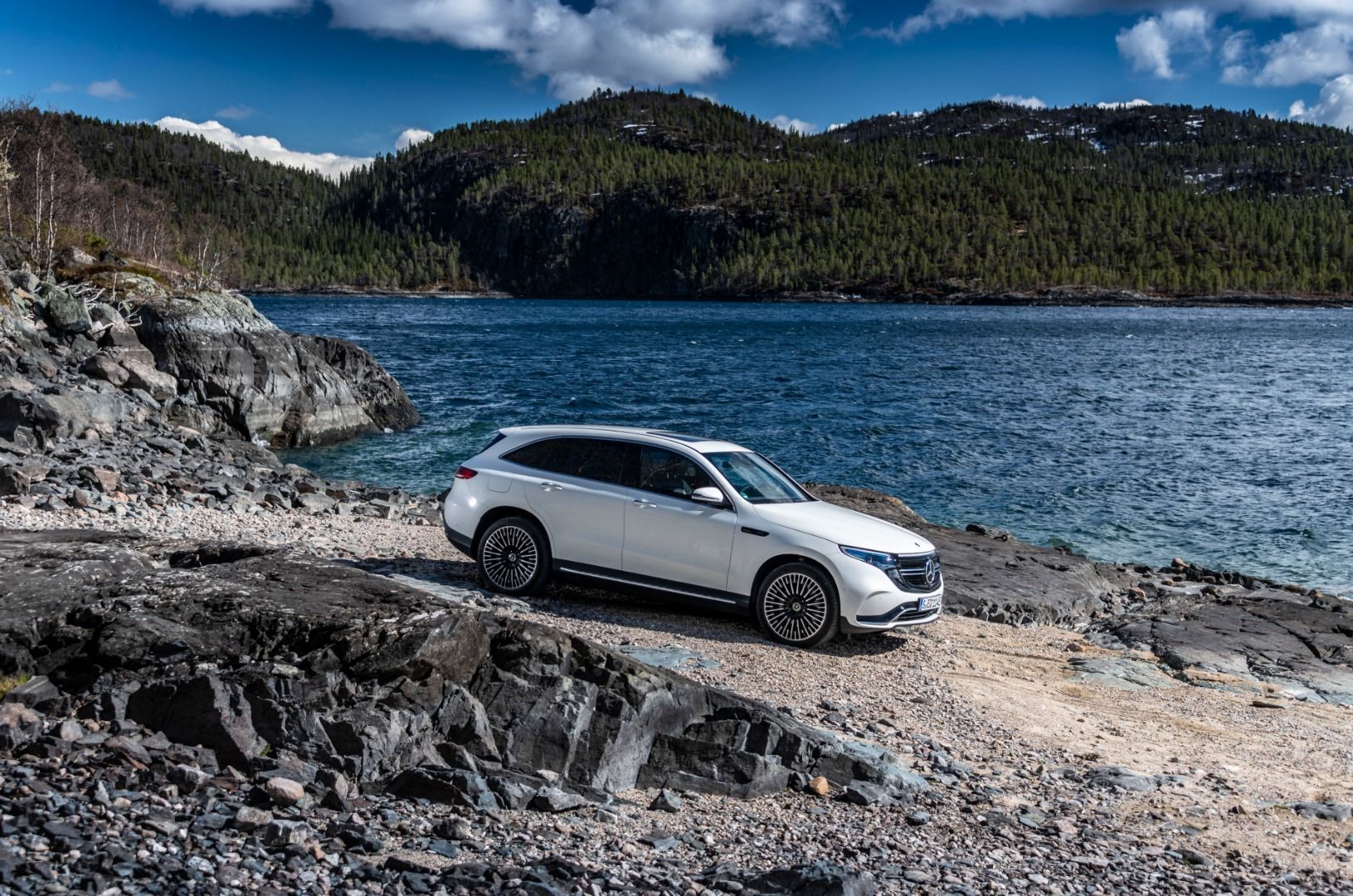 Mercedes Benz EQC 400