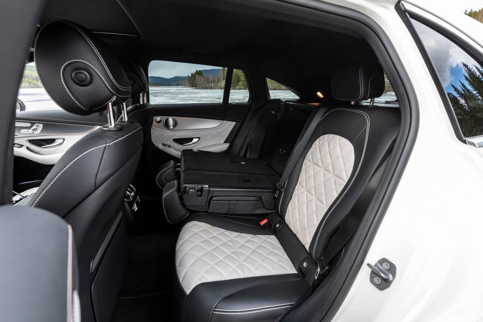 Mercedes Benz EQC 400