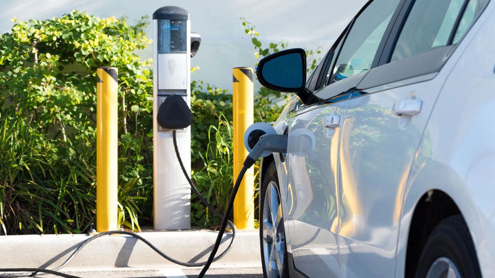 Coches eléctricos: ¿podrían sobrecargar o colapsar la red al cargarse todos?