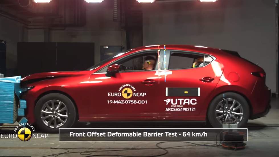 ¿Cuál es más seguro? Así responden los nuevos Mazda3, Toyota RAV4, Corolla, Clio, T-Cross…