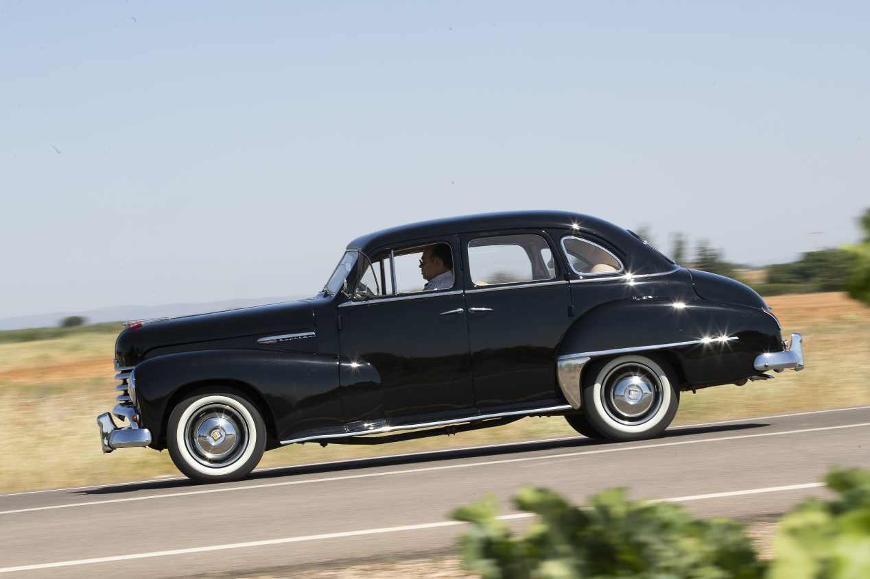 Comparativa: Mercedes Benz 220 vs Opel Kapitän