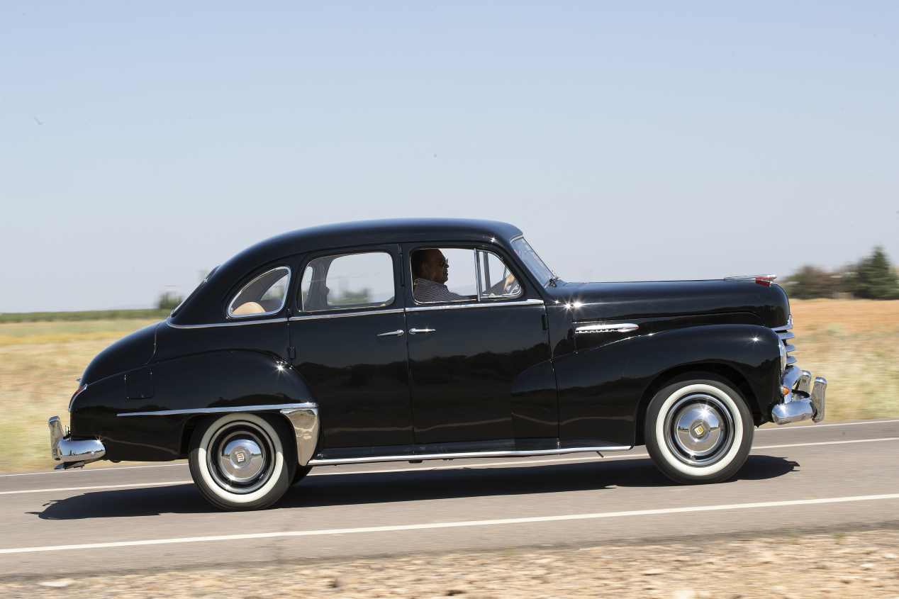 Comparativa: Mercedes Benz 220 vs Opel Kapitän