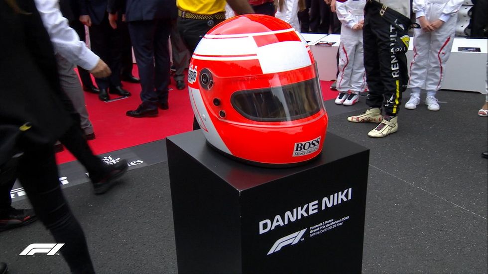 El casco de Niki Lauda en la parrilla de salida
